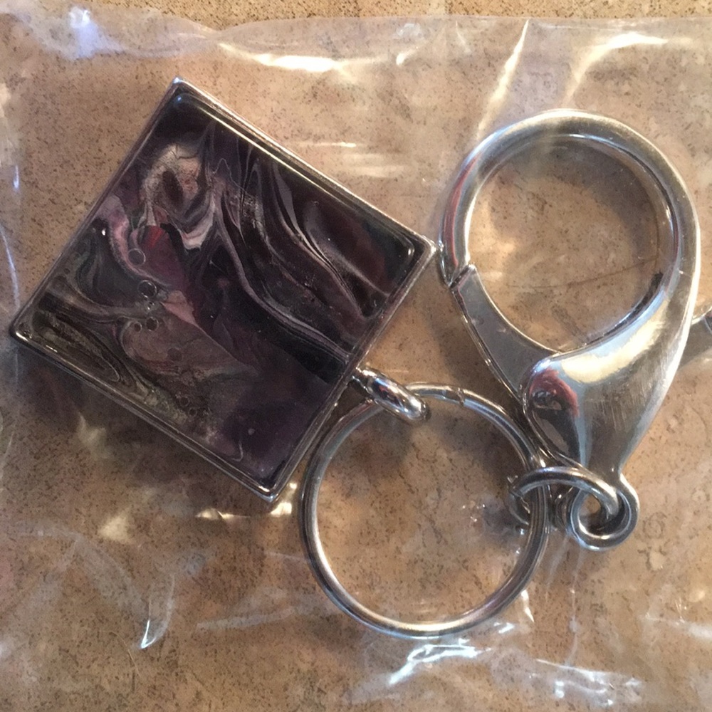 💥 CUSTOM KEYCHAINS! 💥 - Picture 5 of 8